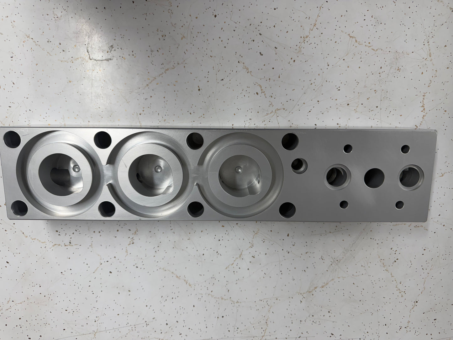 Hallco i-4000 - Long Base (Rear) Manifold - Anodized
